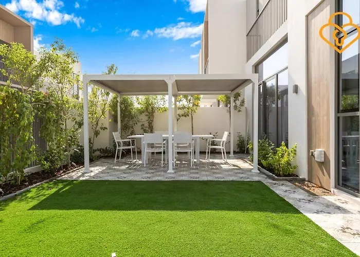 Keysplease Wonderful 4 B/R Home With Garden Arabian Ranches